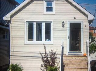 10229 Davenport Ct, Howard Beach, NY 11414