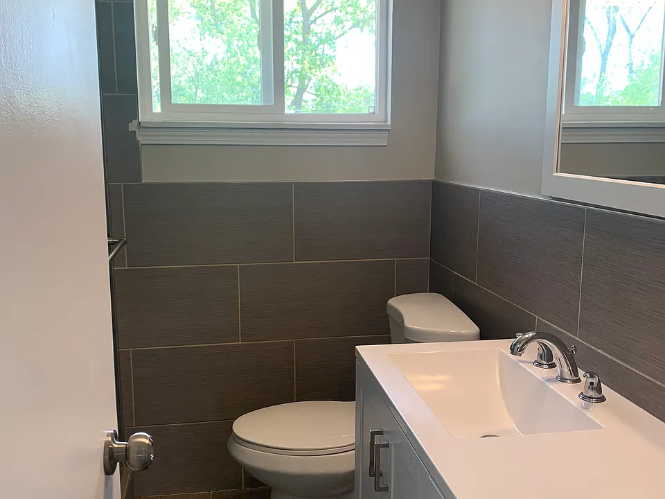 Full bathroom with shower only(no bathtub)
