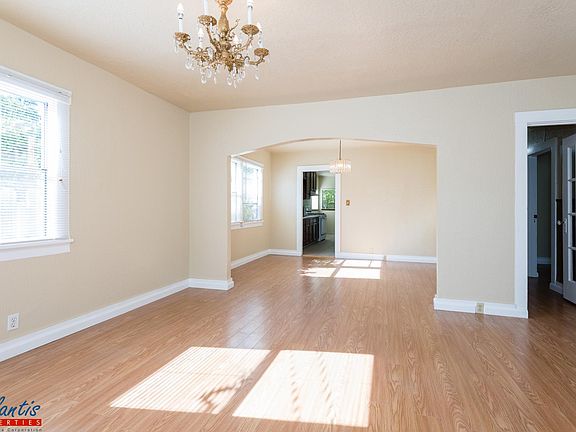 4th image of 495 Hannah St