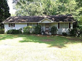 905 Forrest Rd, Alexander City, AL 35010