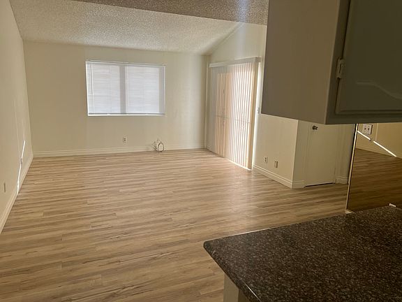4th image of 5167 Garden Ln APT C