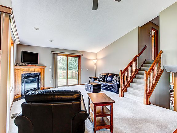 5th image of 4902 Ladyslipper Ave N
