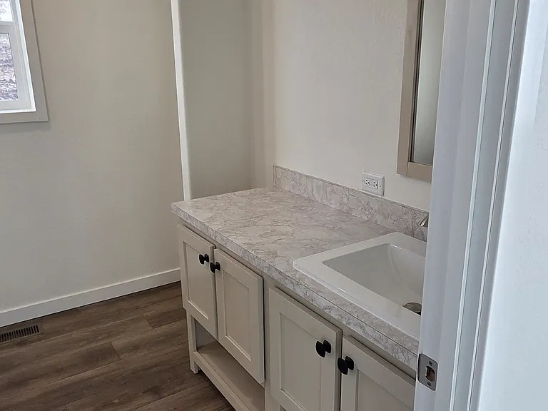 684 N Clark Heights Rd — Photo 11
