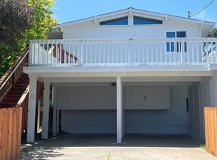 831 Sinex Avenue, Pacific Grove, CA 93950