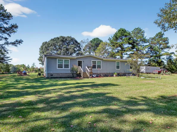 1698 Holly Grove Rd, Benson, NC 27504