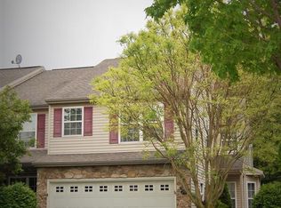 29 Carousel Cir, Hershey, PA 17033