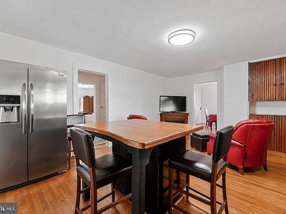 5th image of 43086 Lucketts Rd