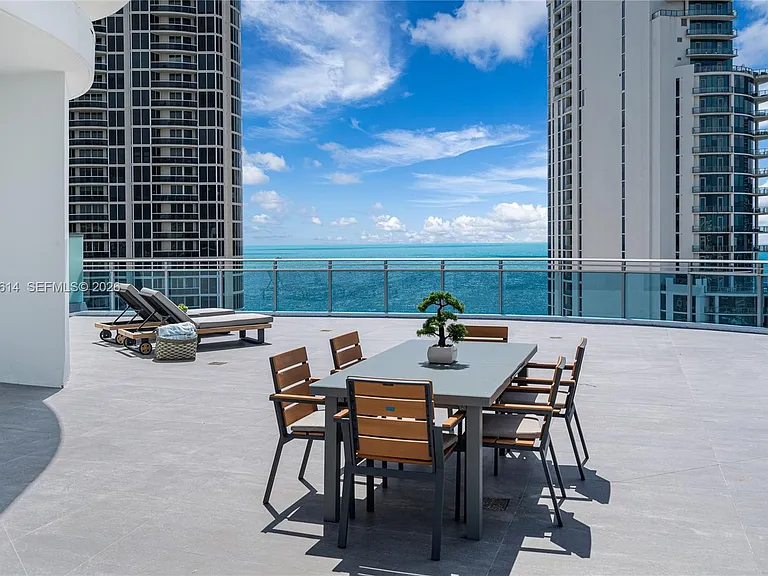 17550 Collins Ave #Penthouse 1 — Photo 5