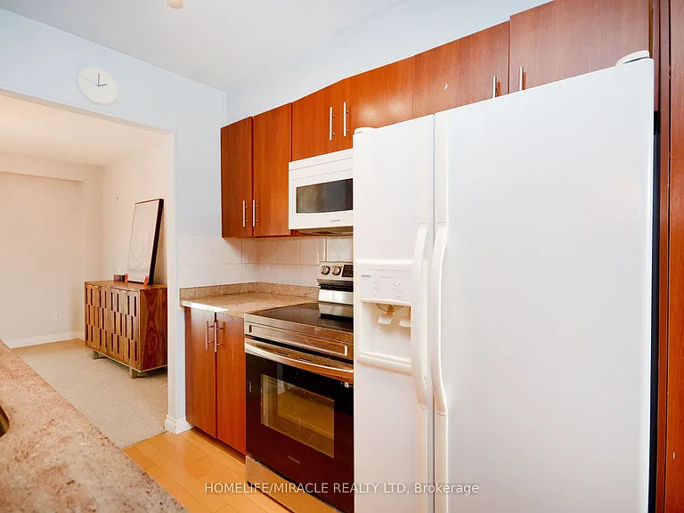 2335 Council Ring Rd — Photo 17