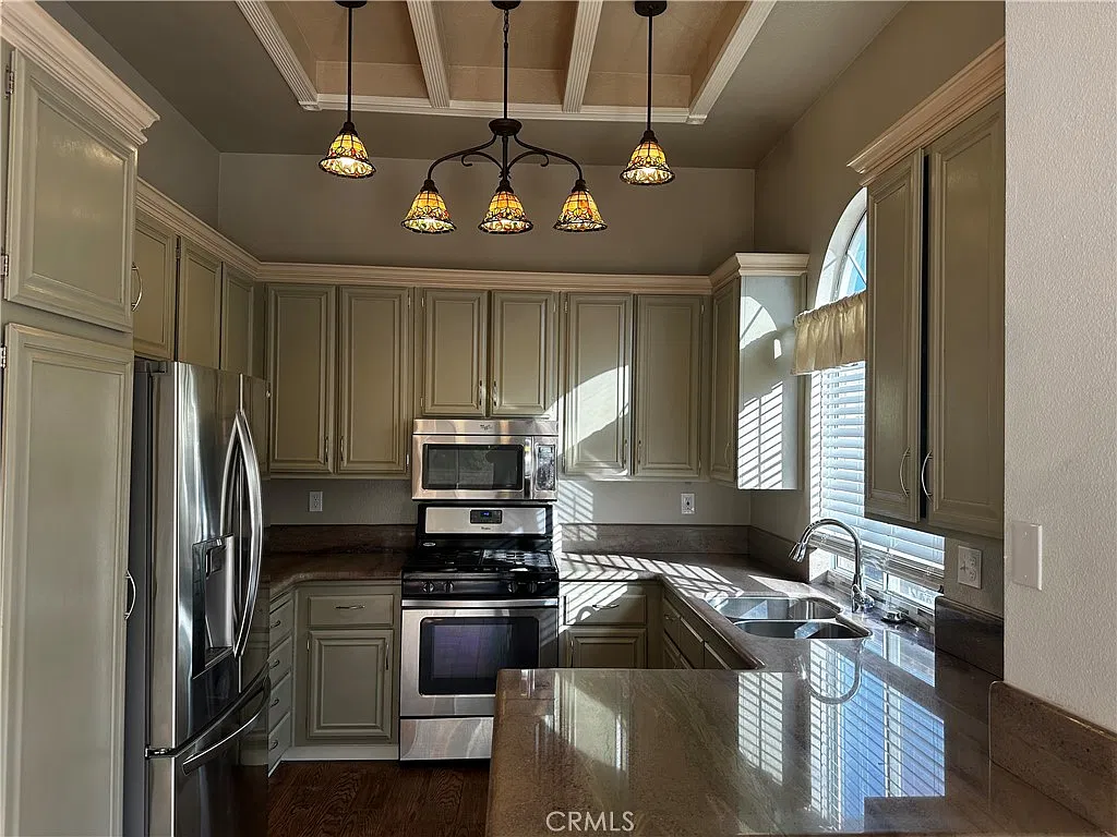 3 bed, 1315 sqft, $2,500 — Photo 4