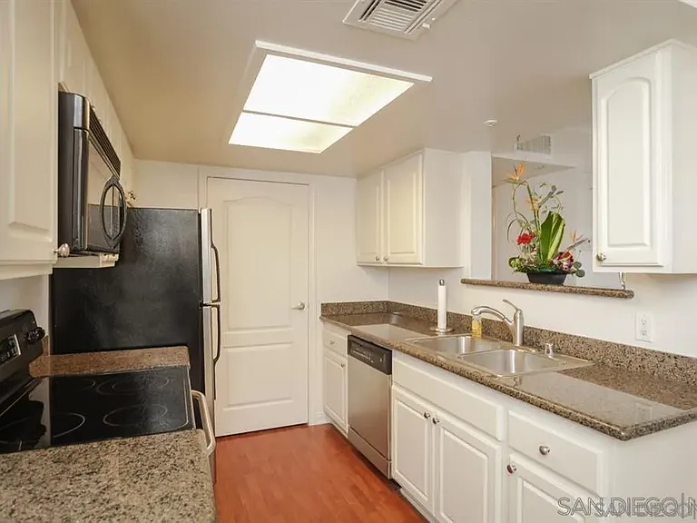 12019 Alta Carmel Ct #272 — Photo 2