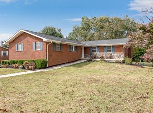 906 N Linden Dr, Alcoa, TN 37701