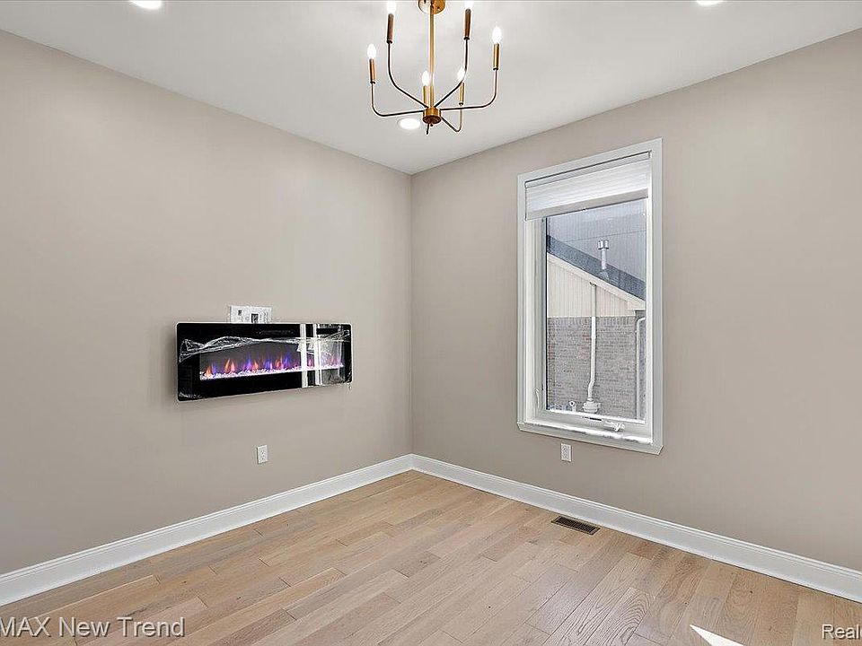 1683 Delta Dr, photo 21