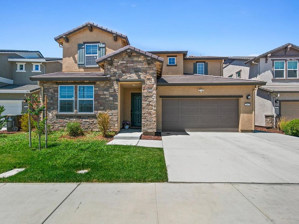 1st image of 2947 Macabee Dr
