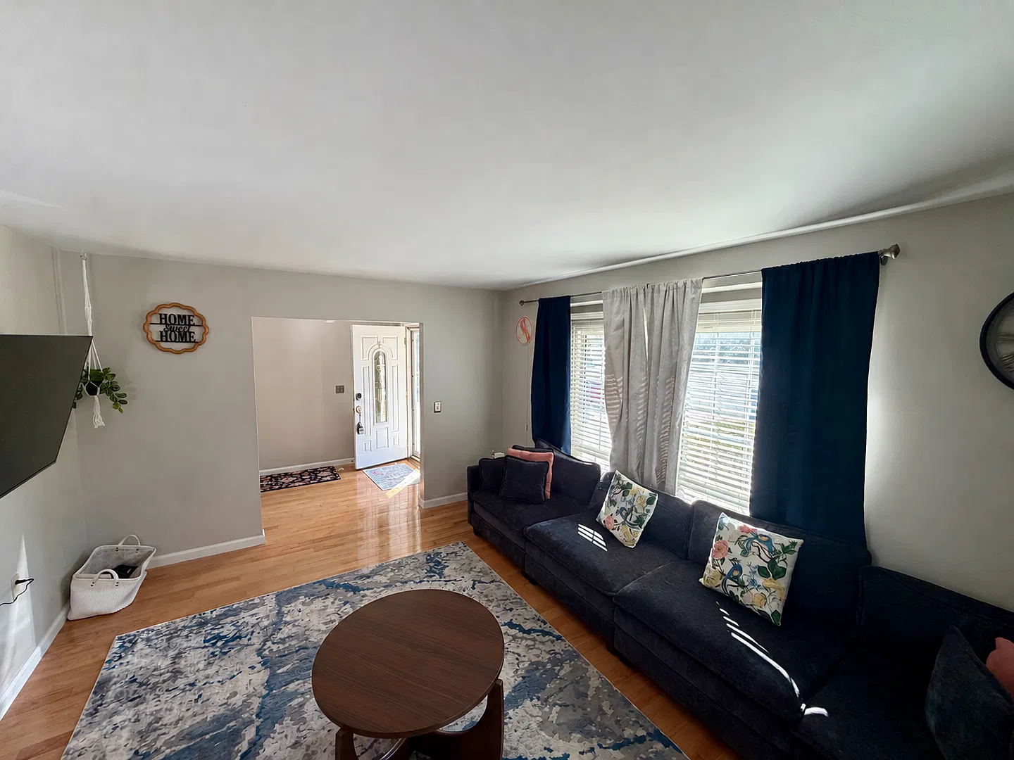 4-Bedroom 2-Bathroom w/ 2 Car Garage ! — Photo 4