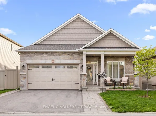 629 Bruxelles St, Russell, ON K0A 1W0