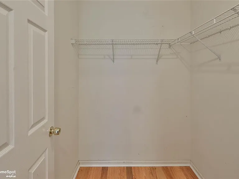 8149 Cross Creek Cir — Photo 35