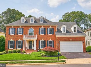 12364 Iona Sound Dr, Bristow, VA 20136