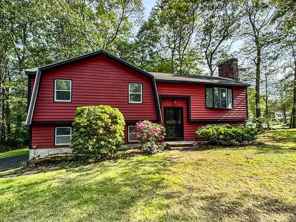 15 Grace Ln, Dudley, MA 01571