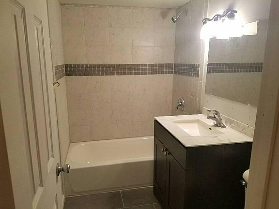 5th image of 266-306 S Wright St