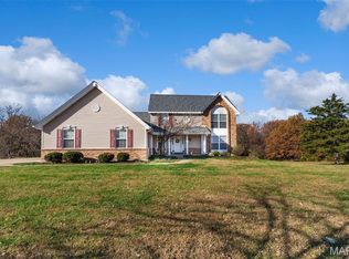 1329 Lakeway Dr, Defiance, MO 63341