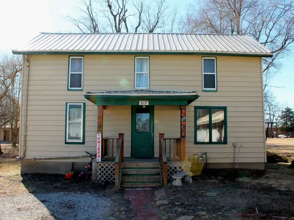 317 Chestnut St, Everest, KS 66424