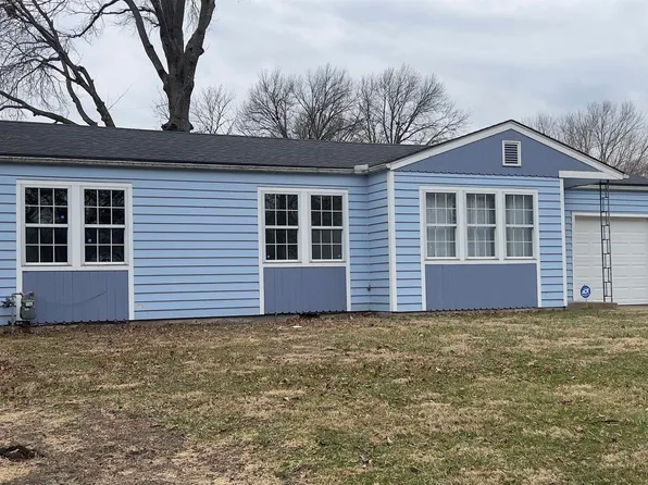 4839 SW 18th St, Topeka, KS 66604