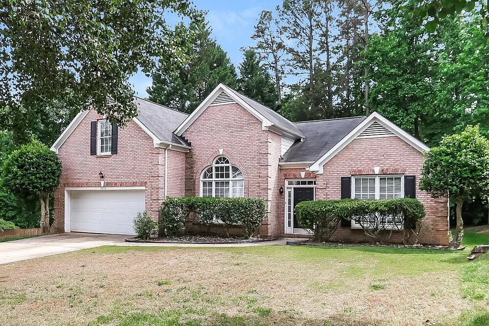 4 bed, 2.0 bath, 2264 sqft, $2,430 — Photo 1