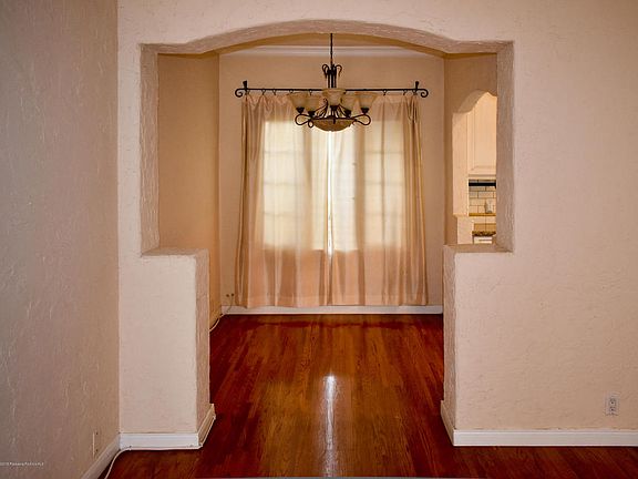 3rd image of 85 1/2 N Catalina Ave