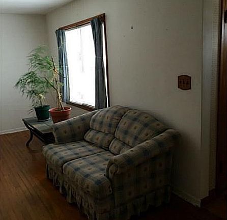 3rd image of 1030 Shenk Ave