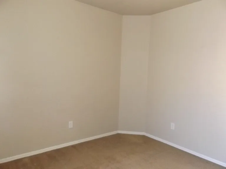 116 W Del Rio St — Photo 15