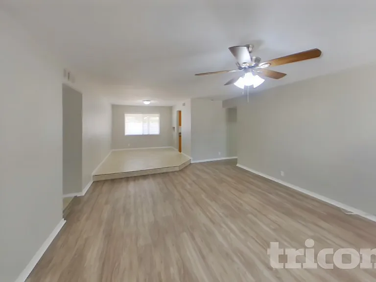 7334 W Carol Ave — Photo 4