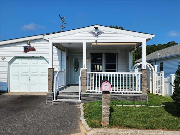 69 Dogwood Lane #69, Manorville, NY 11949