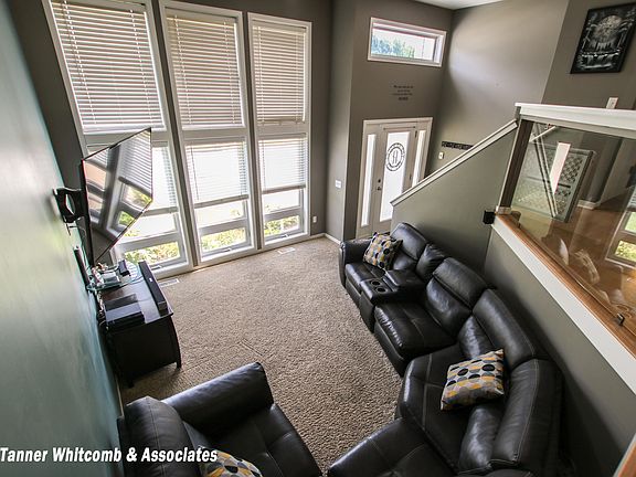 5th image of 5831 Grand Oaks Dr NE
