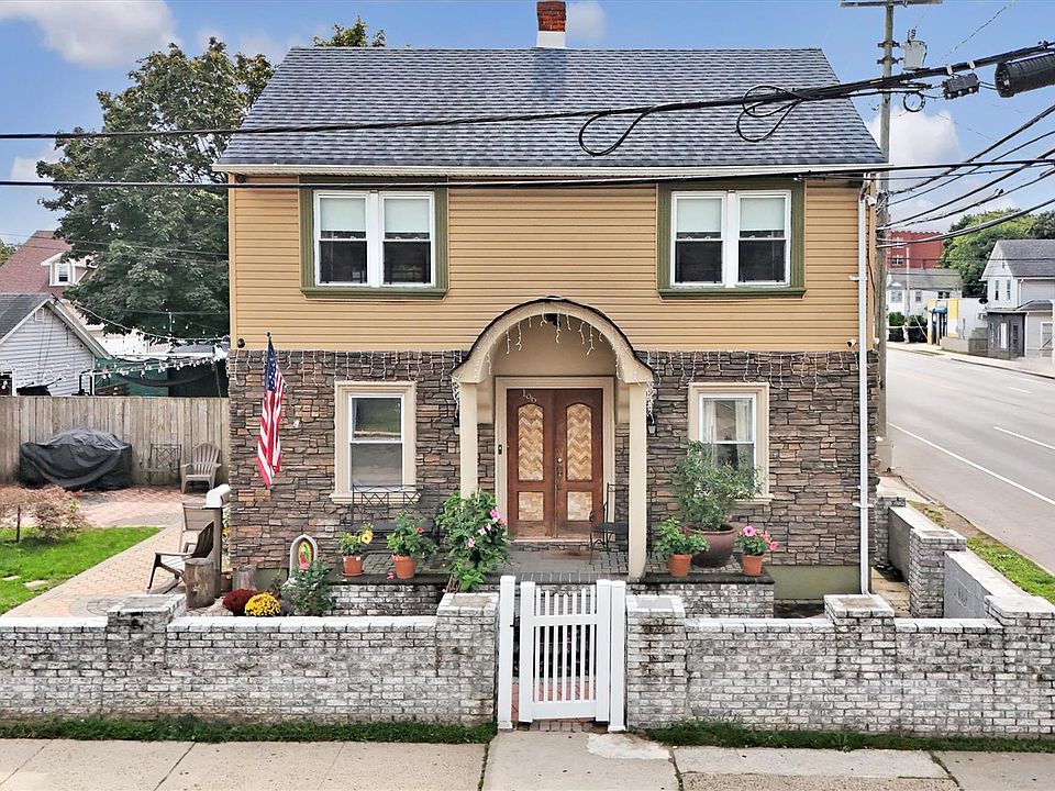 1st image of 196 S Franklin Street