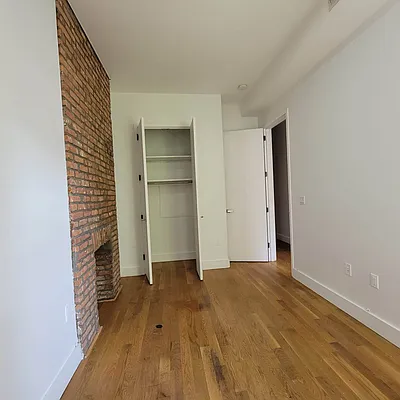 Rented by Yup Realty LLC | media 27