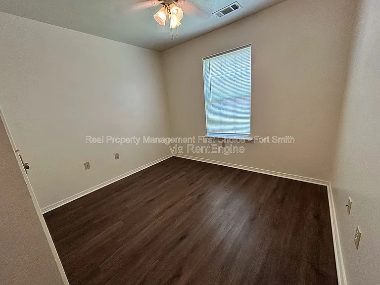 1447 Brazil Ave — Photo 9