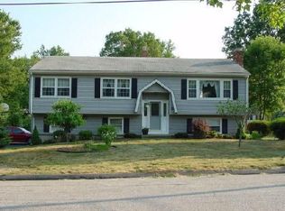 5 Dogwood Dr, Ansonia, CT 06401