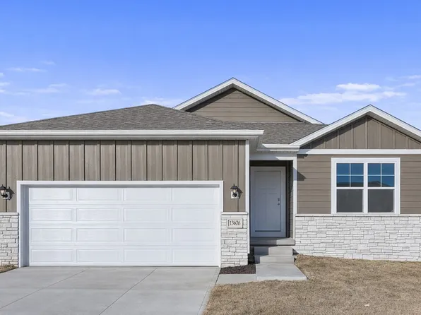 7102 S 204th Ave, Gretna, NE 68028