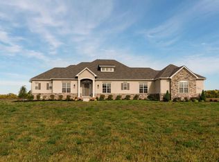 8664 Patterson Rd, Hilliard, OH 43026