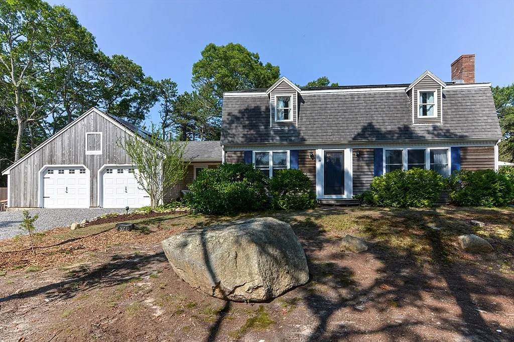 5 bed, 3.0 bath, 2138 sqft, $3,700 — Photo 1