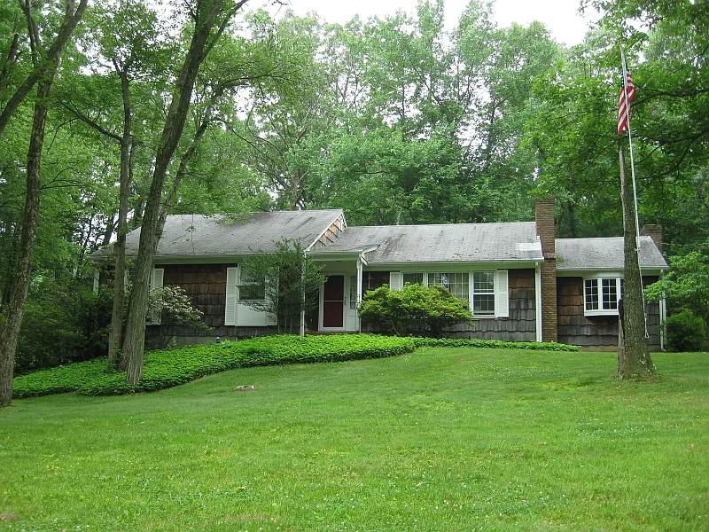 944 Brown Rd photo 1