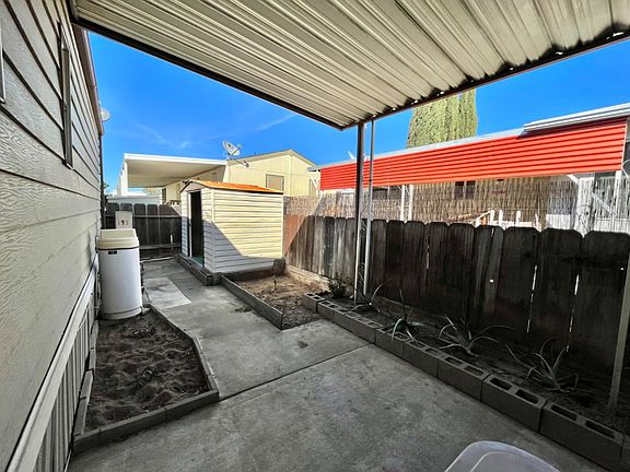 4th image of 1830 E Yosemite Ave Space 124