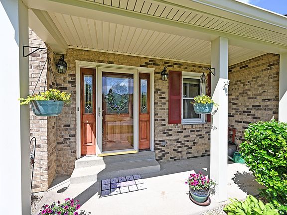 5th image of 953 Dominion Ct