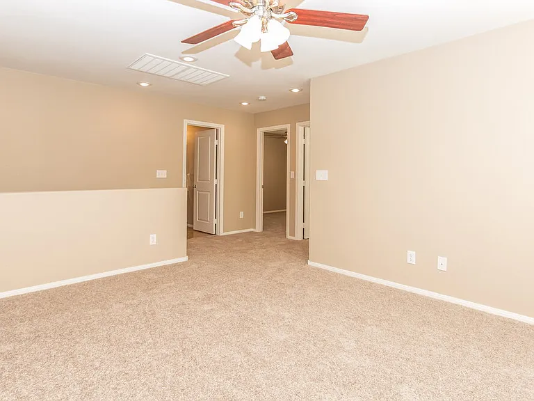 10731 Iona Island Ave — Photo 7