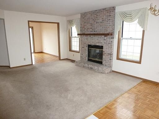 2nd image of 1628 Lexington Dr