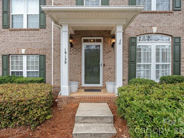 19139 Juanita Ln, Cornelius, NC 28031