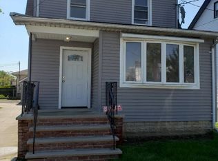 13335 245th St, Rosedale, NY 11422