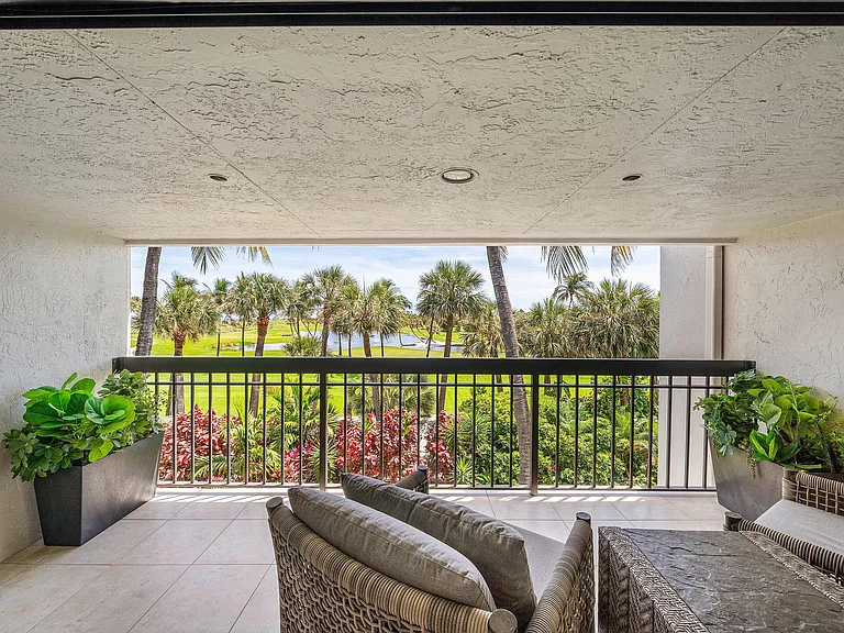 2335 S Ocean Blvd E #13 — Photo 14