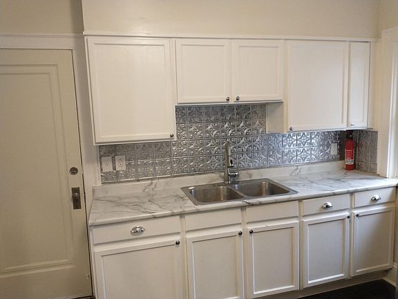 3rd image of 14926 Arden Ave